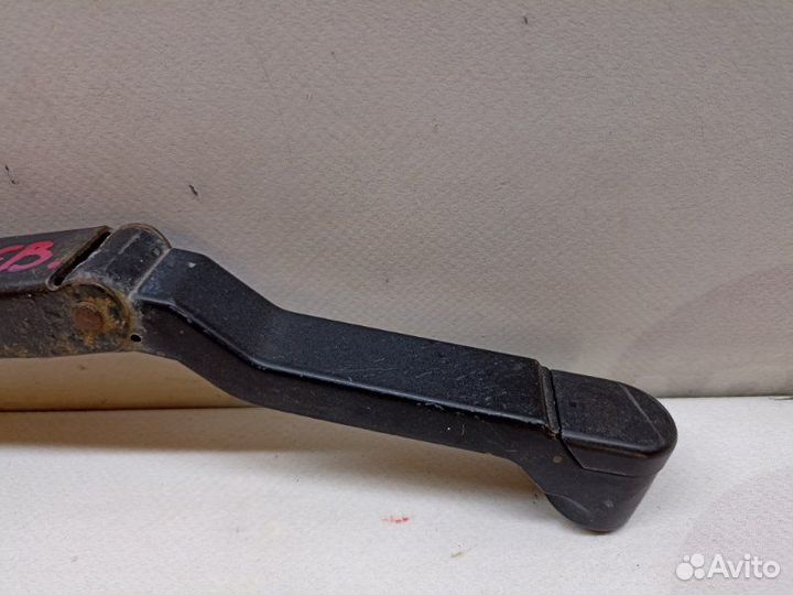 Поводок стеклоочистителя левый Geely Emgrand EC7