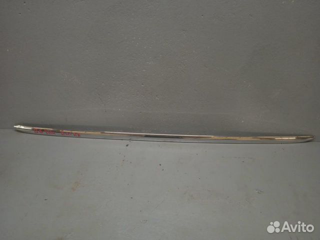 Молдинг крышки багажника Volkswagen Passat B6