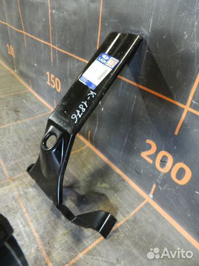 Кронштейн средней поперечины - LADA Largus