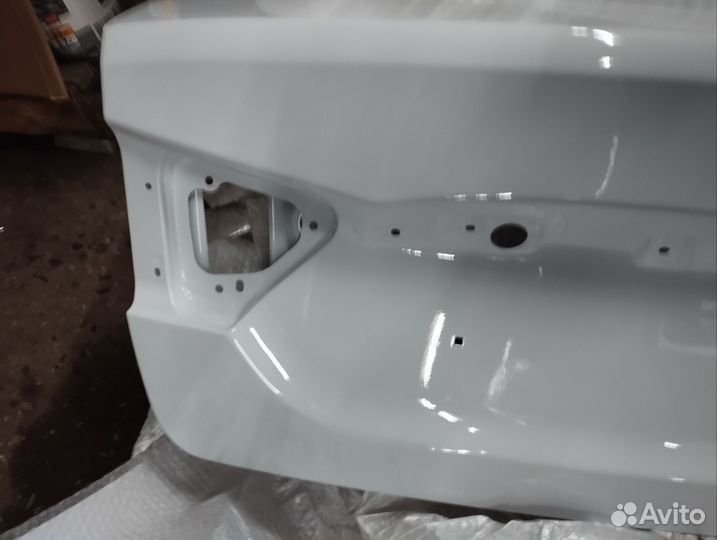 Крышка багажника LADA Vesta