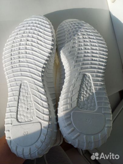 Кроссовки изики универсальные новые 40 размер