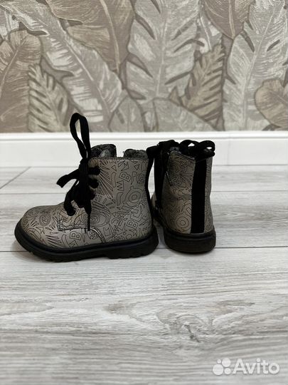 Ботинки демисезонные для девочки 23