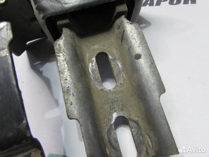 Опора кпп левая для Peugeot 200 207 2006-2013г