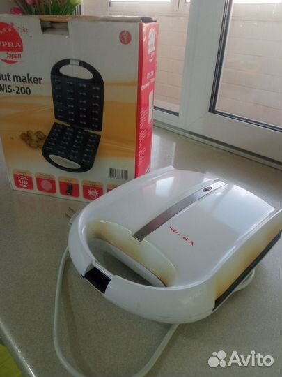 Вафельница орешница электрическая