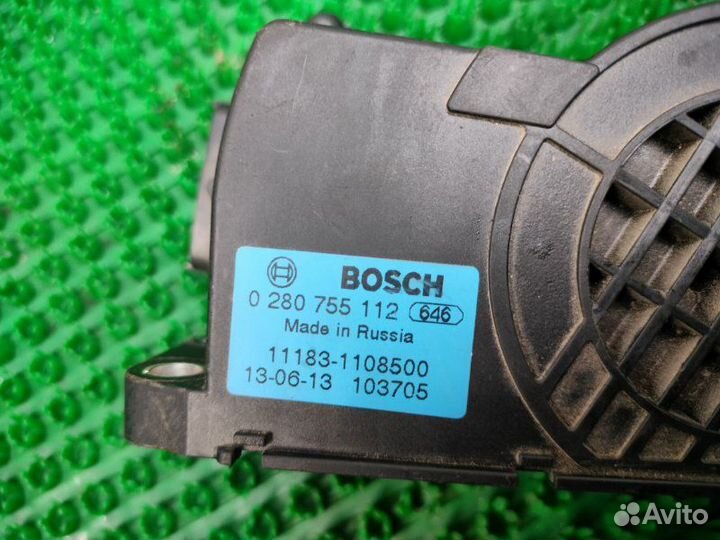 Педаль газа Лада Гранта 2015