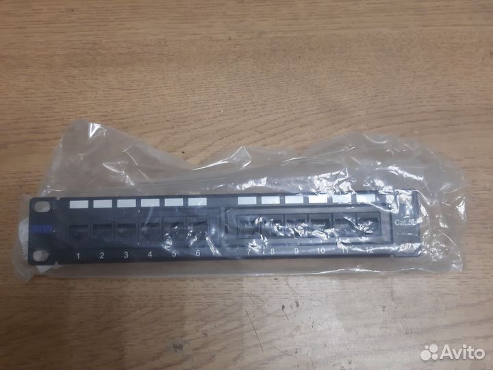 Патч панель 12 портов категория 5е