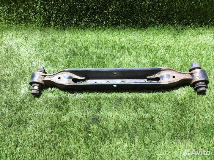 Рычаг подвески нижний задний левый Nissan X-Trail