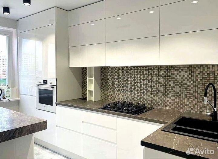 Кухонный гарнитур с доп функционалом