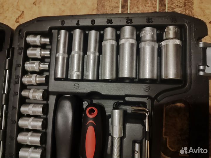 Автомобильный набор инструментов