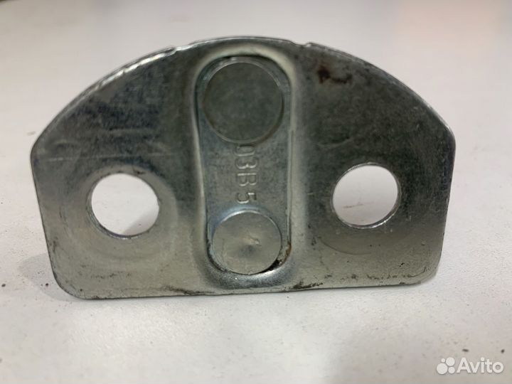 Ответная часть замка двери Renault logan 2 Лев, Пр