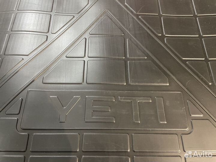 Оригинальный ковер с фартуком Skoda Yeti