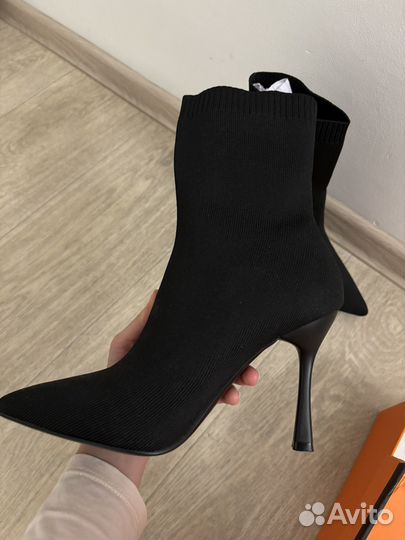Ботильоны на каблуке
