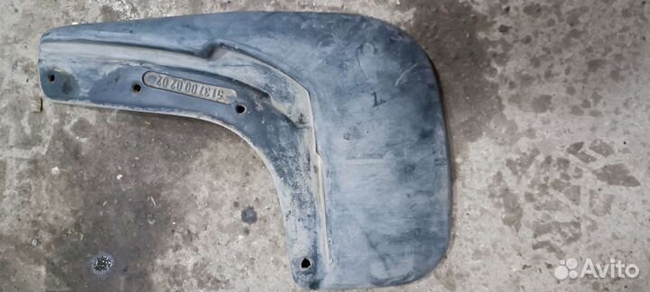 Брызговик задний L R volkswagen polo 5