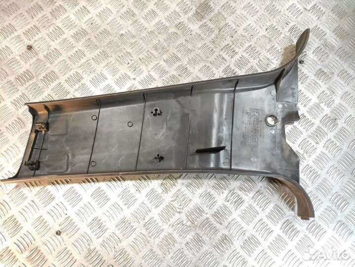 Обшивка стойки правая Ssang yong Rexton 2001 2006