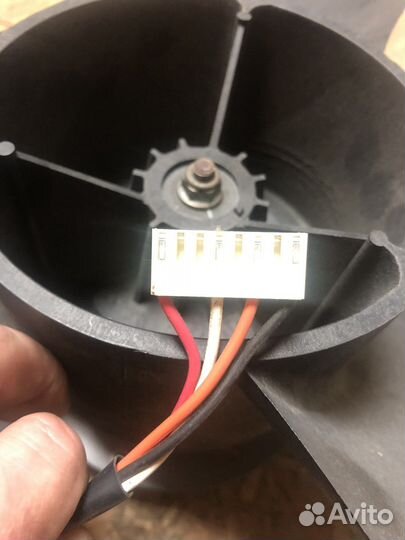 Электромотор с вентилятором охлаждения