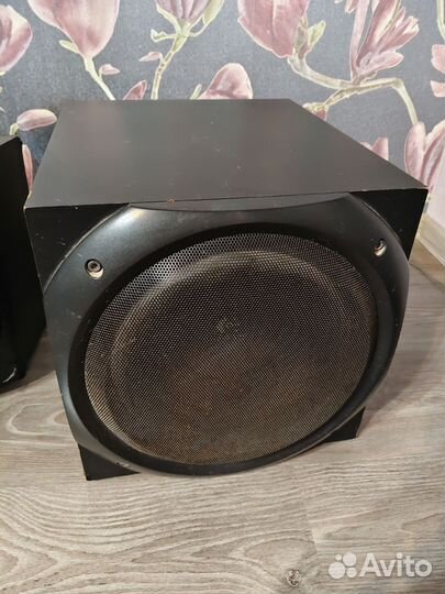 Музыкальный центр с сабвуфером