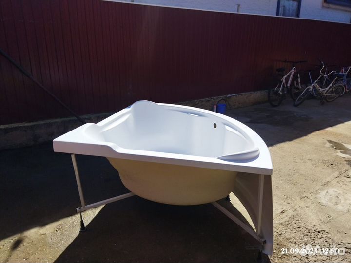 Ванная акриловая 150 на 150