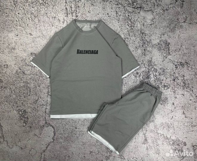 Костюм шорты и футболка Balenciaga