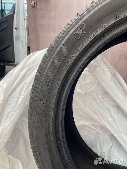 Pirelli Carrier 255/45 R20 105V