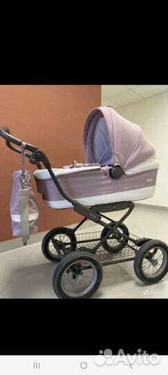 Прогулочная коляска с надувными колесами