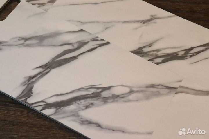 Кварцвиниловая плитка под мрамор замковая