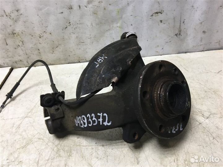 Кулак поворотный передний левый Volkswagen Sharan