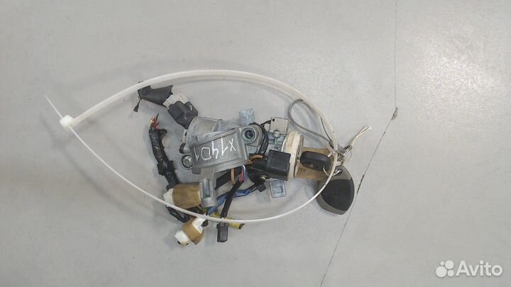 Замок зажигания Mitsubishi Pajero / Montero, 2006