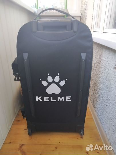 Чемодан на колесах большой kelme оригинал