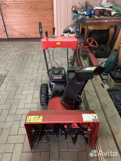 Снегоуборщик бензиновый DDE ST6561L