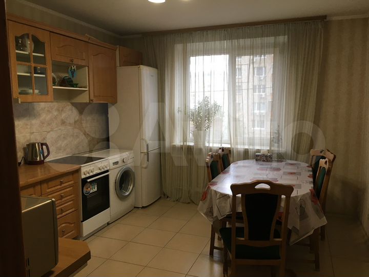 3-к. квартира, 90 м², 3/9 эт.