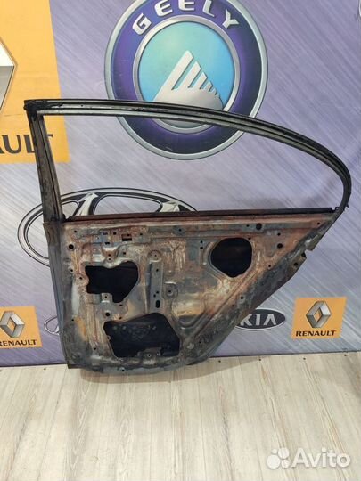 Дверь задняя боковая Geely emgrand EC7 Прав