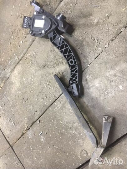 Электронная педаль газа kia ceed jd hyundai i30 gd