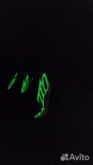 Adidas yeezy boost 700 v3 размер 42-43
