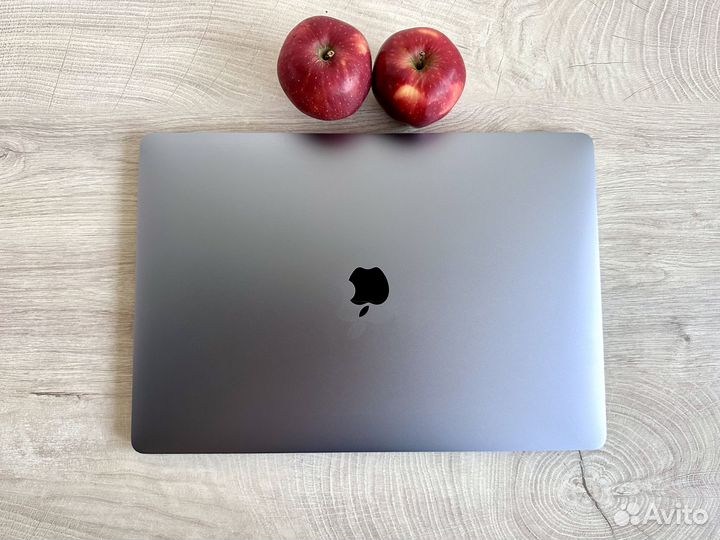 MacBook Pro 16