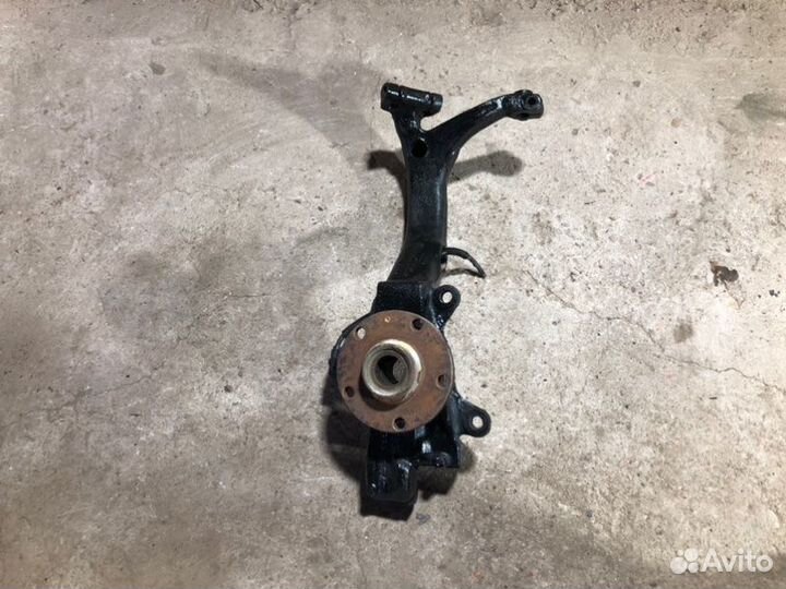 Кулак поворотный левый Audi A6 C5/4B 2.5TDI AKE