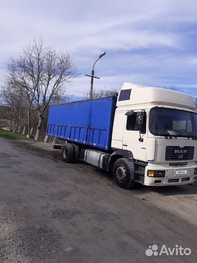 Полуинтегрированный MAN TGX 26.540, 2000