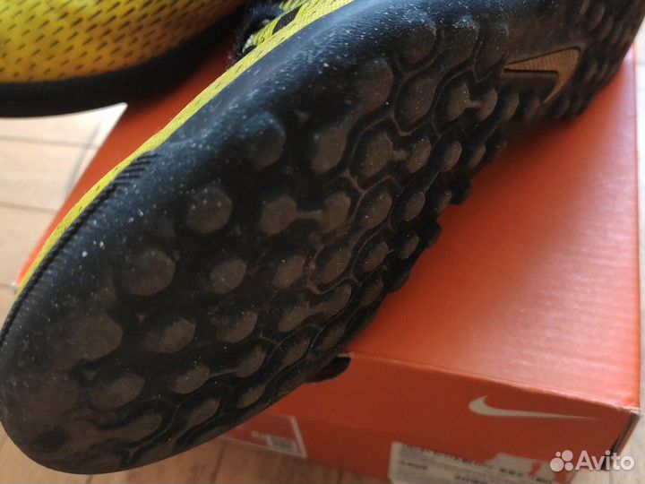 Бутсы футбольные детские Nike