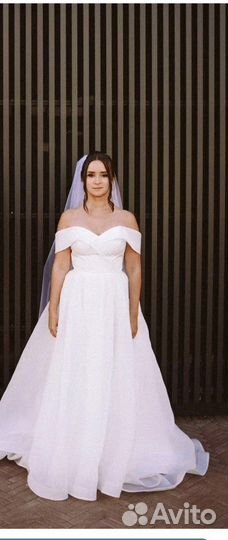 Свадебное платье (прекрасное платье)