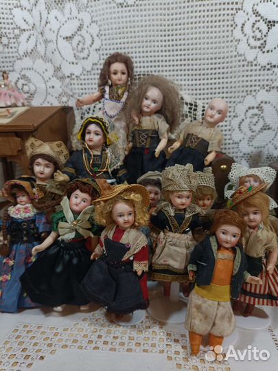 Маленькие антикварные куколки sfbj