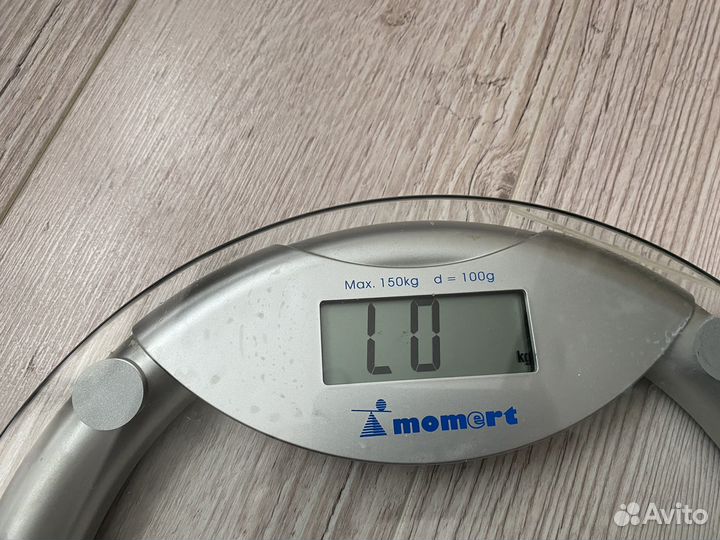 Весы напольные электронные Momert до 150 кг