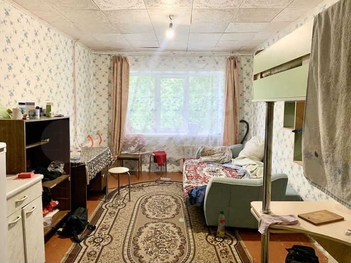 Комната 18 м² в 5-к., 3/5 эт.