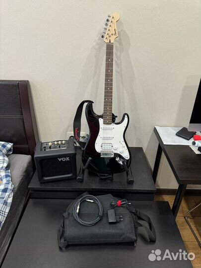 Fender squier bullet + комбик VOX+ допы