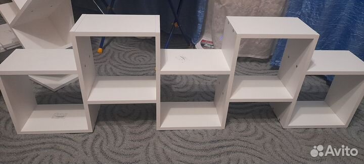 Книжные полки навесные