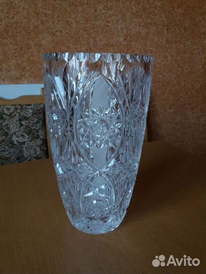 Хрустальная ваза для цветов