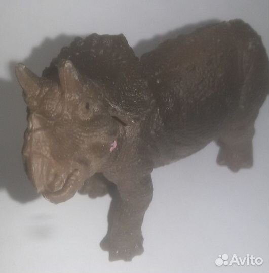 Игрушки: Динозавры, Волк, Пёс, Баран, Корова