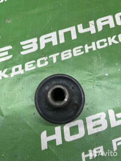 Сайлентблок рычага подвески Opel Omega A 1987