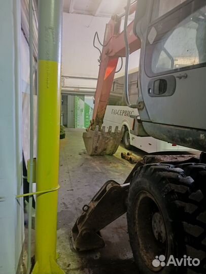 Колёсный экскаватор Hitachi ZX160W, 2006