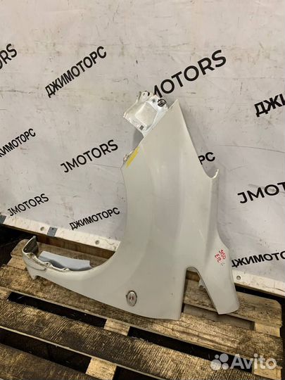 Крыло переднее левое Nissan Note E12 Ниссан Е12