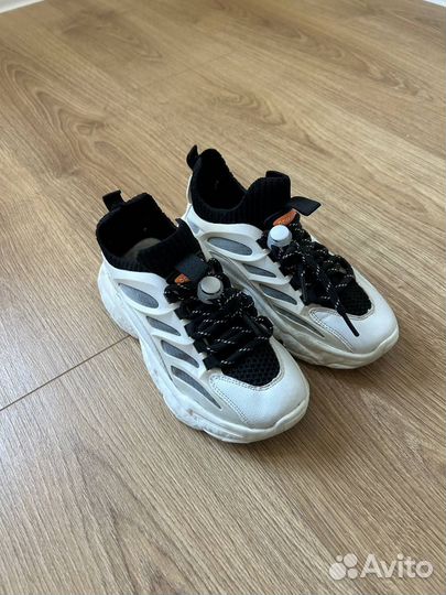 Кроссовки детские 32