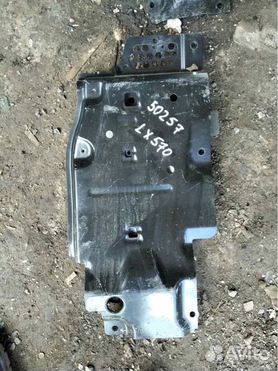 Защита двигателя Toyota Land Cruiser 200 LX450